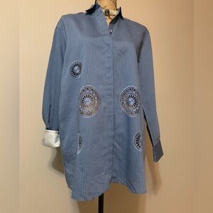 LE SARTE PETTEGOLE ladies blue pinstripe viscose blend shirt Size 40 (XL) NWT